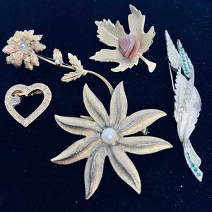 Lot of 5 Vintage Gold Tone Brooches